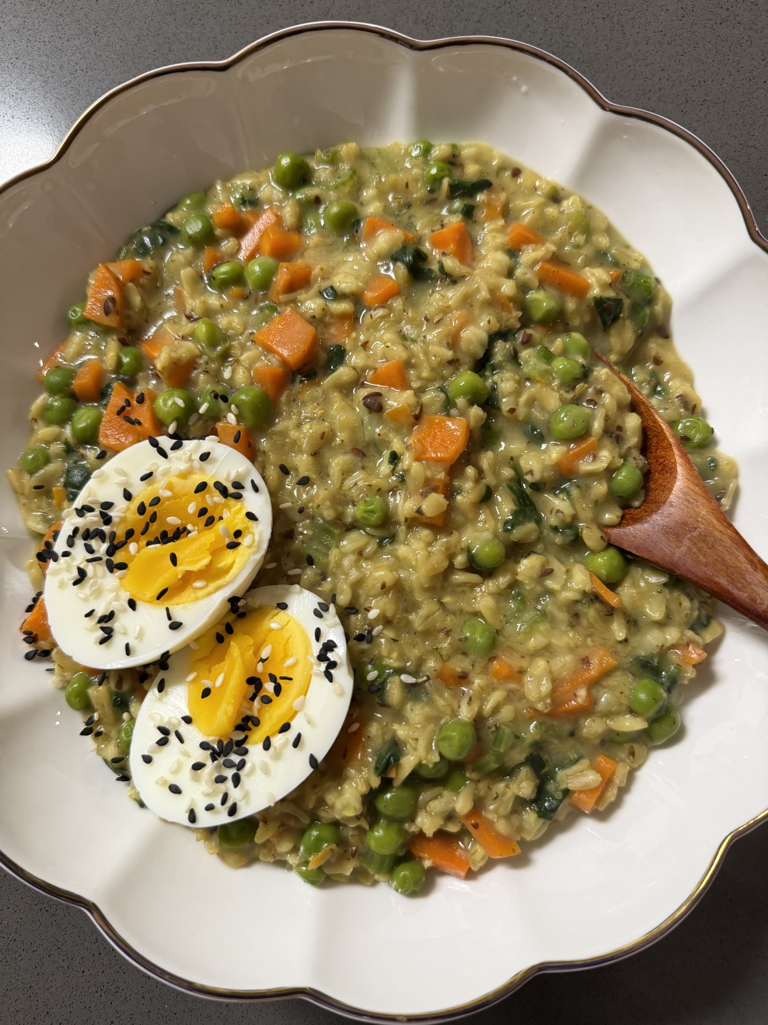 Healthy One-Pot Savory Oatmeal with Vegetables